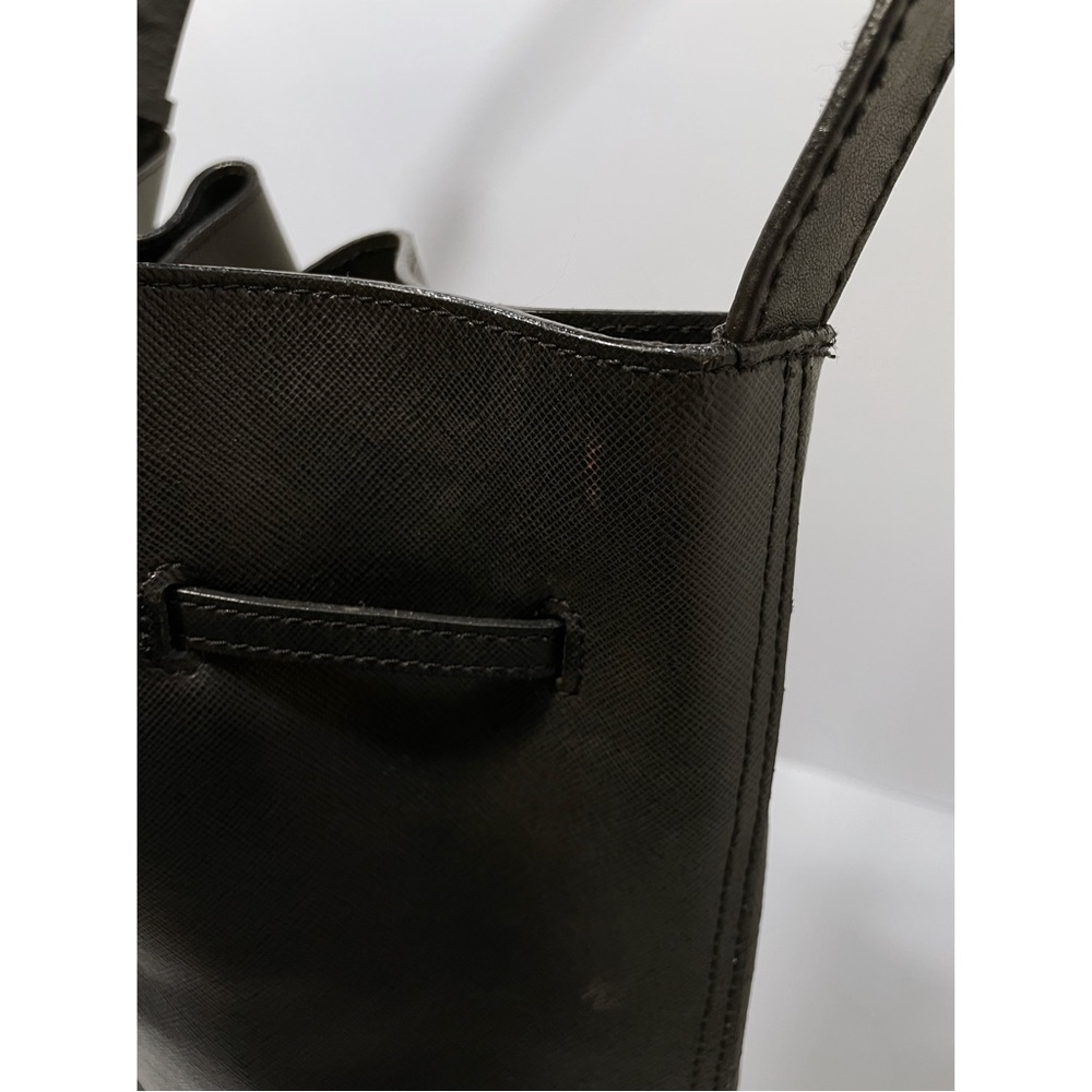 SOLD Cuyana oversized leather bucket bag - Picture 4 of 10